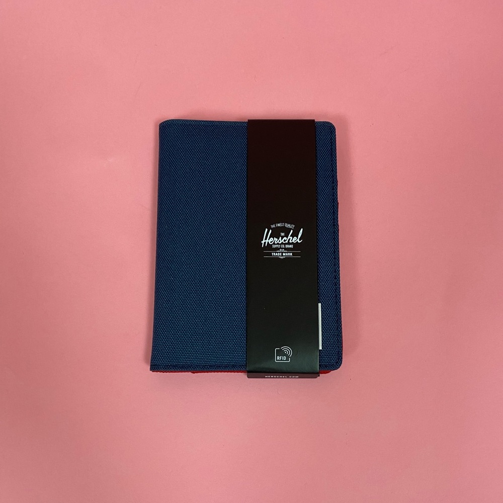 Herschel Raynor Passport Holder